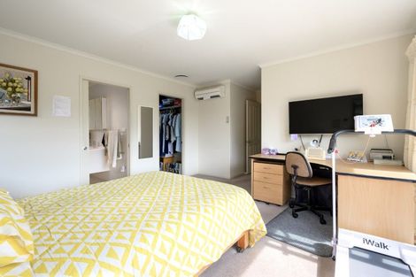 Photo of property in 15 Teal Place, Pyes Pa, Tauranga, 3112