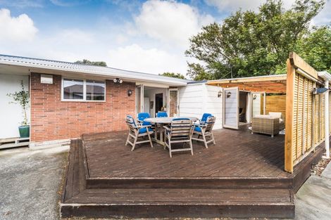 Photo of property in 25 Terry Crescent, Milson, Palmerston North, 4414