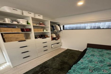 Photo of property in 12b Kelwyn Road, Kelston, Auckland, 0602