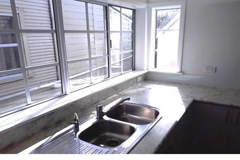 Photo of property in 97a Tasman Street, Mount Cook, Wellington, 6021