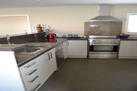 Photo of property in 2a Carvell Street, Blenheim, 7201