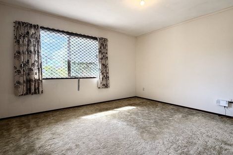 Photo of property in 33 Hutchinsons Road, Bucklands Beach, Auckland, 2014