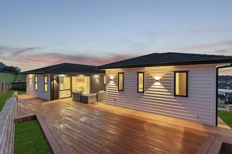 Photo of property in 118 Lisle Farm Drive, Pukekohe, 2120