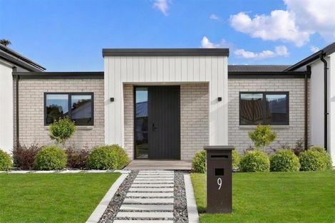 Photo of property in 9 Rose Leigh Drive, Cambridge, 3434