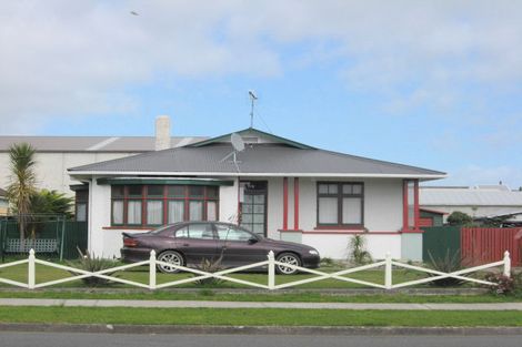 Photo of property in 12 Liverpool Street, Levin, 5510