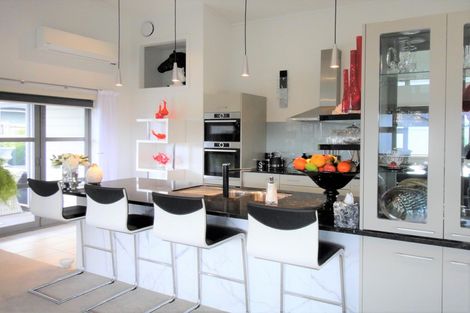 Photo of property in 98 Barbados Way, One Tree Point, 0118