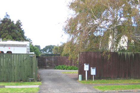 Photo of property in 9b Vivian Wilson Drive, Eastern Beach, Auckland, 2012