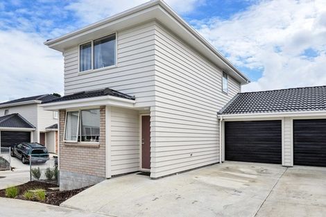 Photo of property in 11 Manatu Lane, Kelston, Auckland, 0602