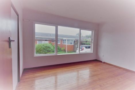 Photo of property in 2/18 Shakespeare Road, Milford, Auckland, 0620