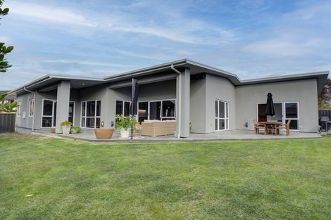Photo of property in 6 Redwood Close, Havelock North, 4130