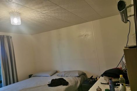 Photo of property in 1/15 Cyril Crescent, West Harbour, Auckland, 0618