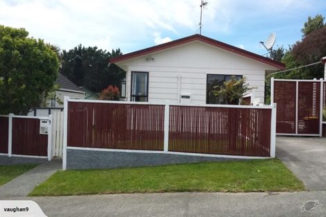 Photo of property in 3 Maracas Crescent, Grenada Village, Wellington, 6037