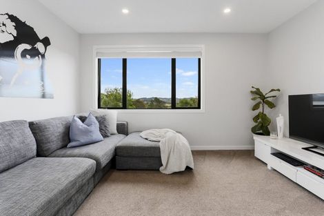 Photo of property in 7 Nerehana Place, Red Beach, 0932