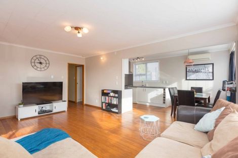 Photo of property in 10 Elm Grove, Westown, New Plymouth, 4310