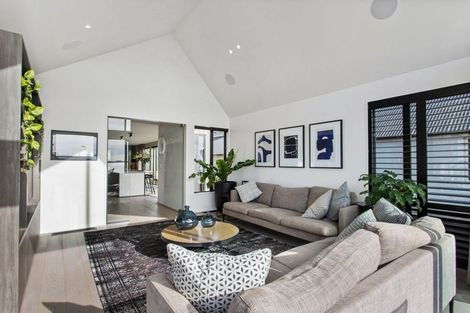 Photo of property in 27 Beachville Road, Redcliffs, Christchurch, 8081