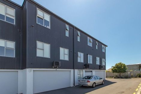 Photo of property in The Terraces, 22/9 Humber Street, Pandora, Napier, 4110