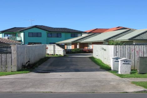 Photo of property in 13 Frank Bunce Grove, Flat Bush, Auckland, 2019