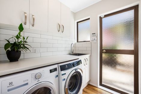 Photo of property in 19 Seagull Place, Whitby, Porirua, 5024