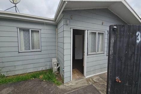Photo of property in 326 Roscommon Road, Clendon Park, Auckland, 2103