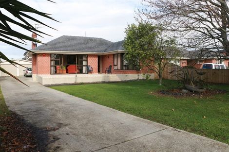 Photo of property in 19 Sunnyside Crescent, Papatoetoe, Auckland, 2025