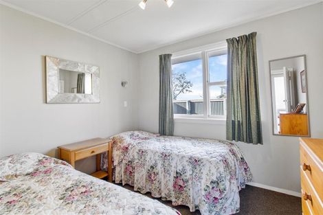 Photo of property in 1 Bond Street, Waimate, 7924