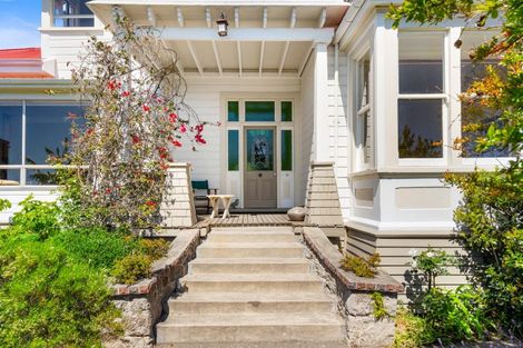 Photo of property in 501 Shakespeare Terrace, Bluff Hill, Napier, 4110