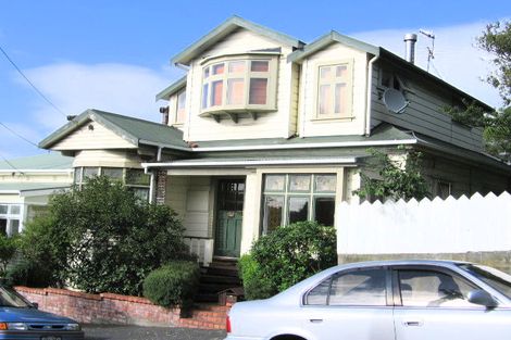 Photo of property in 15 Newman Terrace, Thorndon, Wellington, 6011