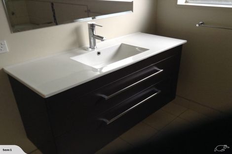 Photo of property in 5 Hunt Lane, Avondale, Christchurch, 8061