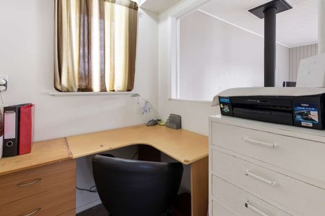 Photo of property in 27 Dunlop Road, Te Puke, 3119