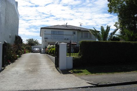 Photo of property in 45 Coronation Road, Mangere Bridge, Auckland, 2022