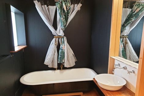 Photo of property in 1 Shaw Road, Eskdale, Napier, 4182