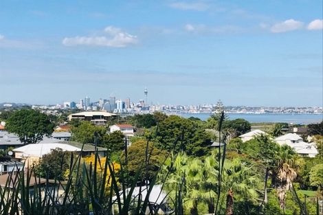 Photo of property in Maison Apartments, 310/16 Huron Street, Takapuna, Auckland, 0622