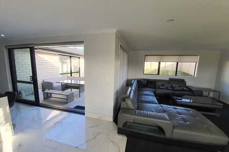 Photo of property in 25 Lippiatt Crescent, Pokeno, 2402