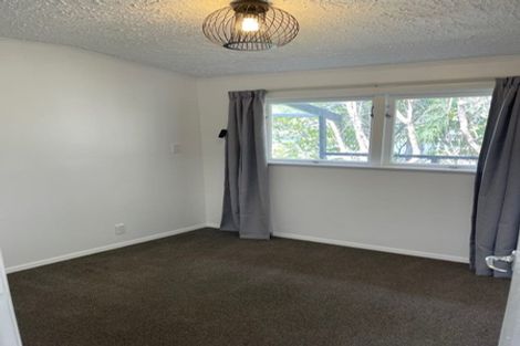 Photo of property in 37 Bird Grove, Stokes Valley, Lower Hutt, 5019