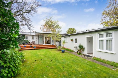 Photo of property in 8 Waterloo Crescent, Hokowhitu, Palmerston North, 4410