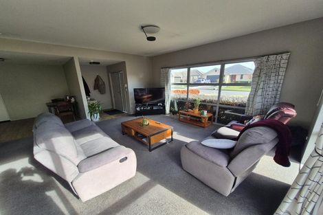 Photo of property in 8 Millesimes Way, Yaldhurst, Christchurch, 8042