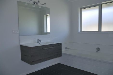 Photo of property in 16 Dunstan Avenue, Tikipunga, Whangarei, 0112