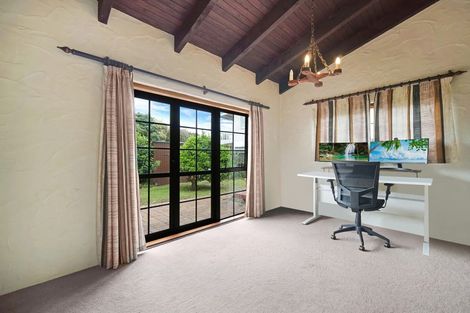 Photo of property in 2 Bramley Drive, Farm Cove, Auckland, 2012