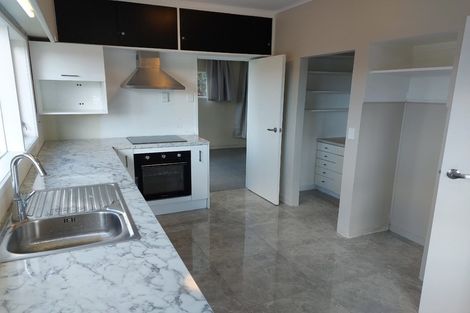 Photo of property in 2 Mamaku Grove, Khandallah, Wellington, 6035