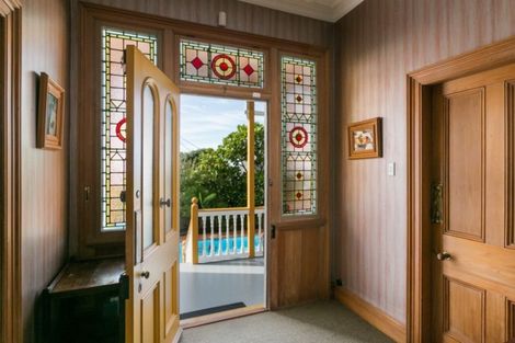 Photo of property in 15 Sealy Road, Bluff Hill, Napier, 4110