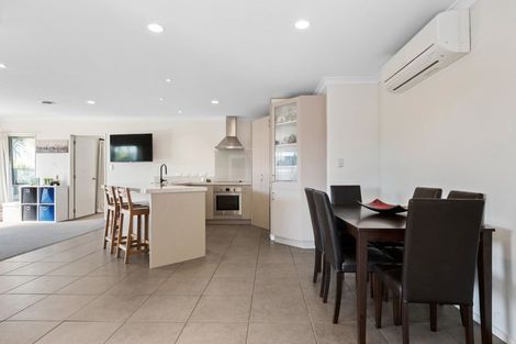 Photo of property in 194 Castlewold Drive, Bethlehem, Tauranga, 3110