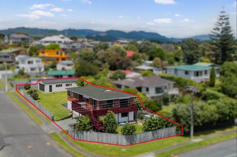 Photo of property in 34 Queens Road, Waikanae Beach, Waikanae, 5036
