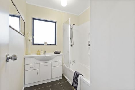 Photo of property in 2/22 Sunburst Lane, Torbay, Auckland, 0630