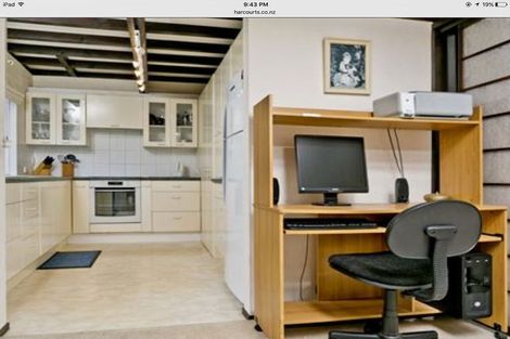 Photo of property in 2/5 Kegworth Place, Browns Bay, Auckland, 0630