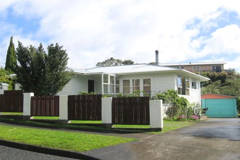 Photo of property in 10 Hilltop Avenue, Morningside, Whangarei, 0110
