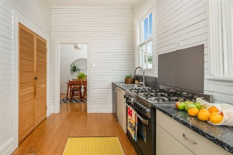 Photo of property in 12 Allenby Avenue, Devonport, Auckland, 0624