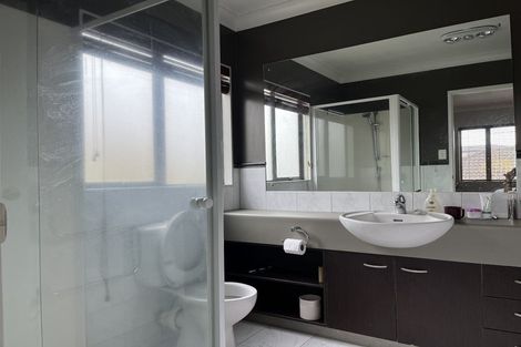 Photo of property in 4 Lissleton Drive, East Tamaki, Auckland, 2013