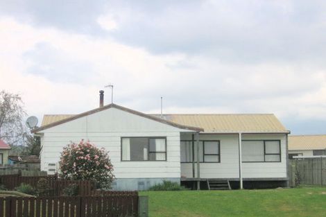Photo of property in 12 Beech Place, Owhata, Rotorua, 3010
