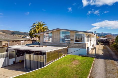 Photo of property in 50 Rhodes Street, Waimate, 7924