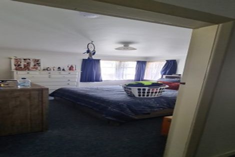 Photo of property in 28 Gibbons Street, Upper Hutt Central, Upper Hutt, 5018